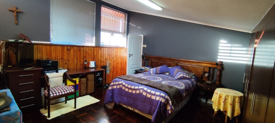 3 Bedroom Property for Sale in Lansdowne Western Cape